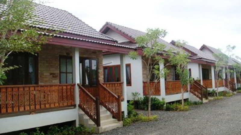 Yuwadee Resort Chalong Buitenkant foto