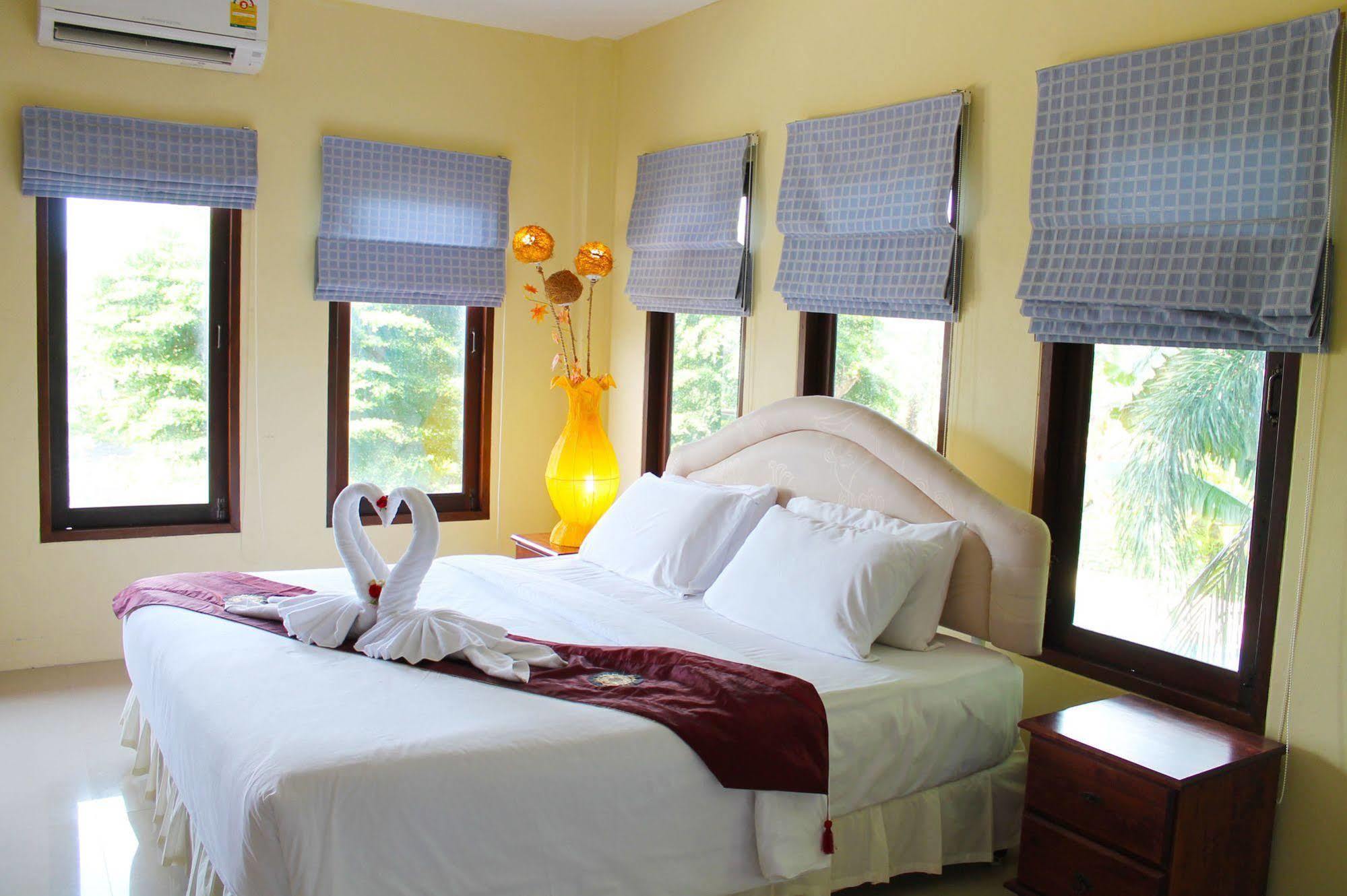 Yuwadee Resort Chalong Buitenkant foto