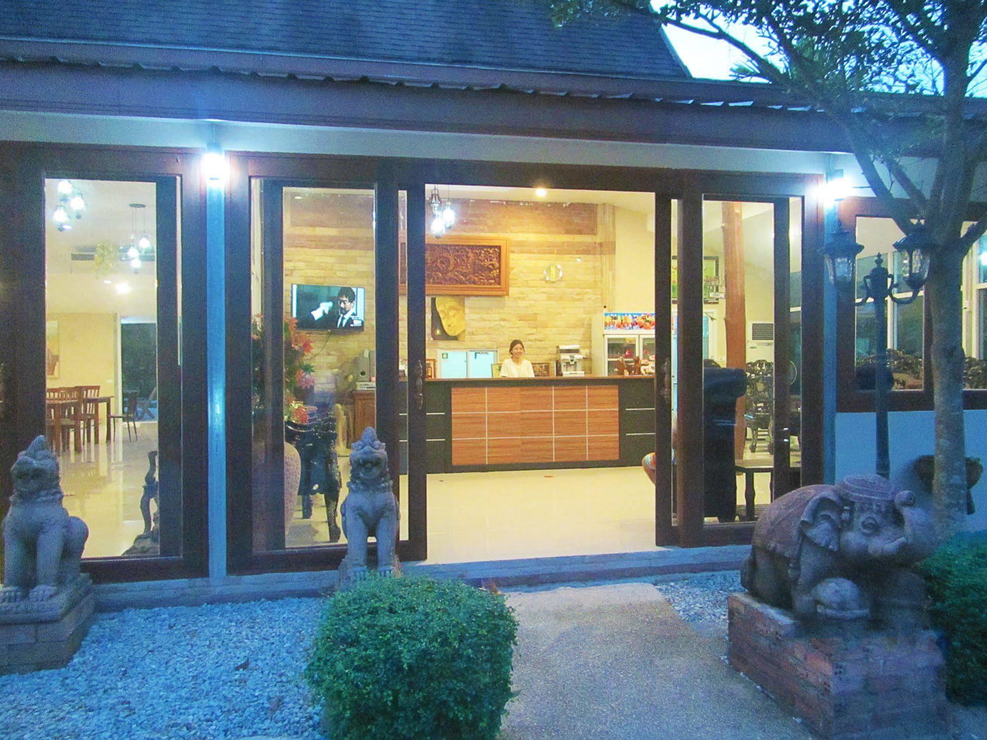 Yuwadee Resort Chalong Buitenkant foto