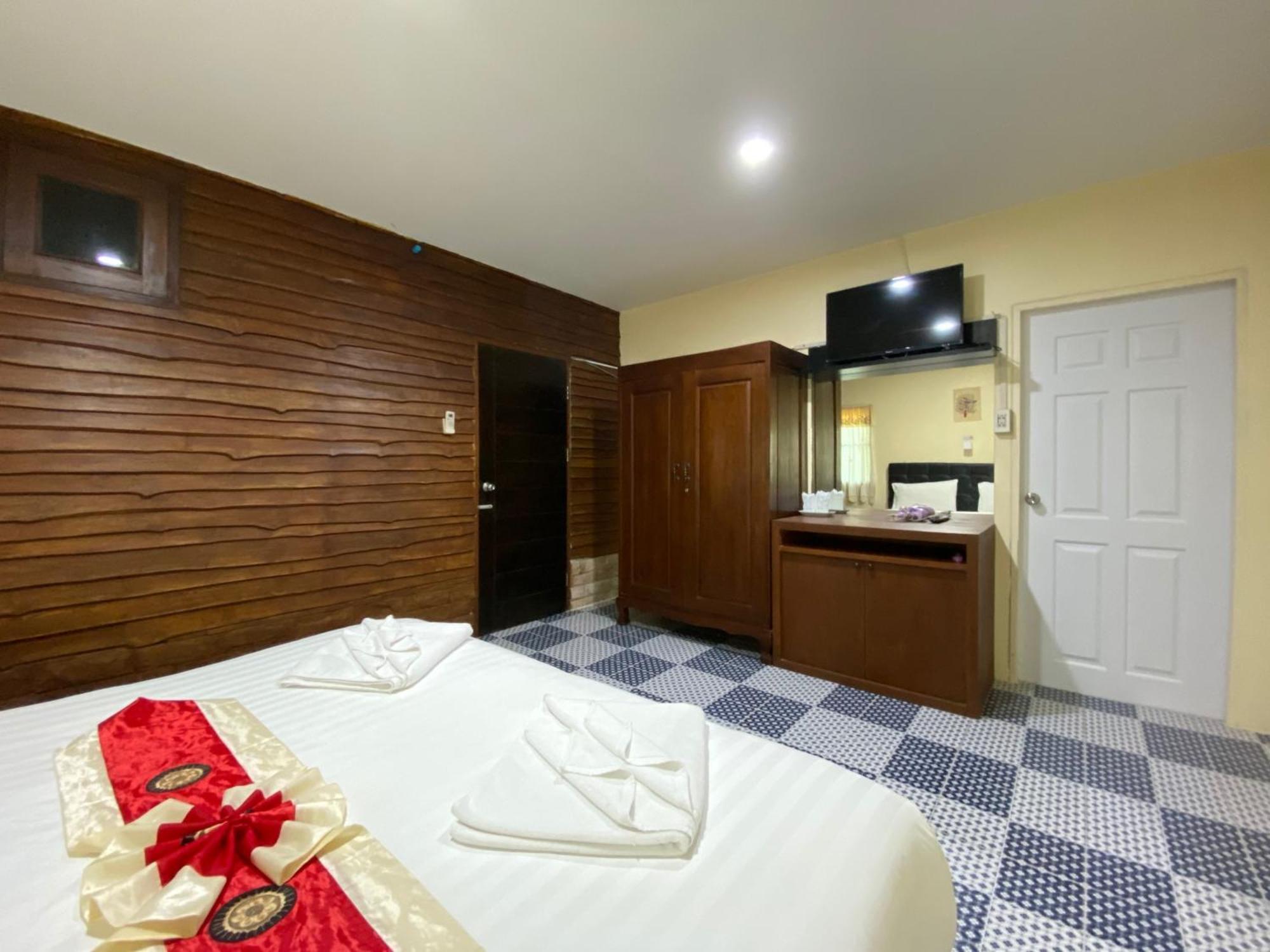 Yuwadee Resort Chalong Buitenkant foto