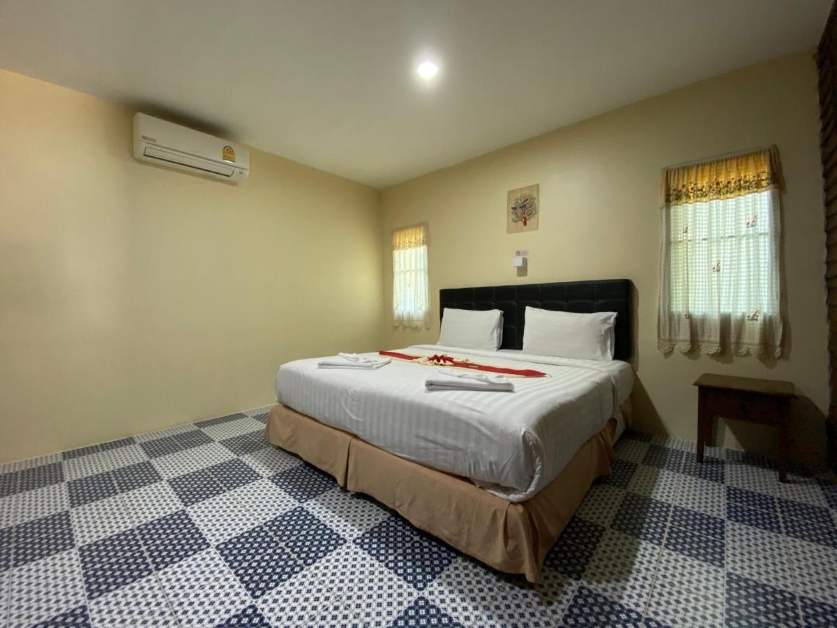 Yuwadee Resort Chalong Buitenkant foto