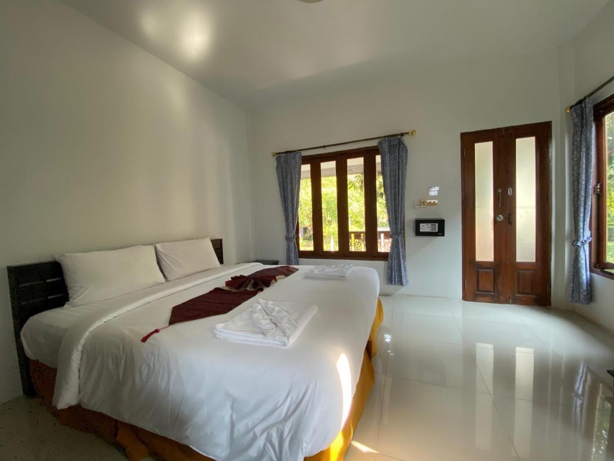 Yuwadee Resort Chalong Buitenkant foto